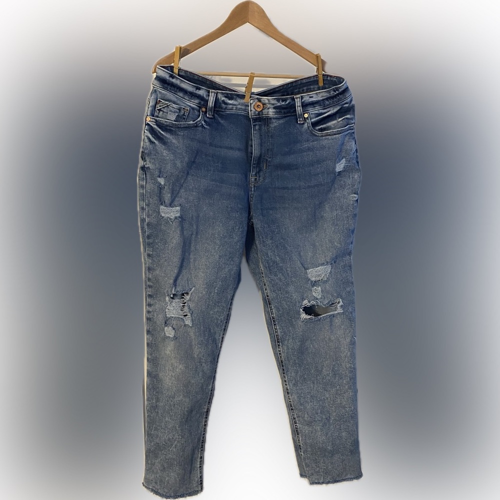 Edgely Distressed Jeans by Maurice’s-16W-VGUC